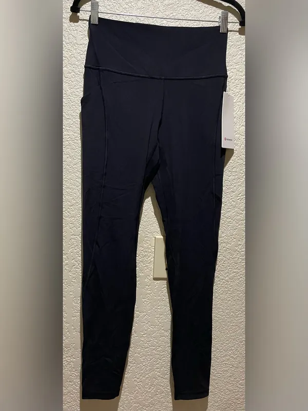Lululemon NWT Align High Rise Leggings 28” Black Pockets Size 8 - Image 4