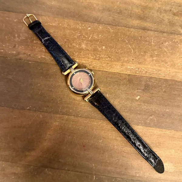 Vintage Aqualite leather watch Gold - Image 4