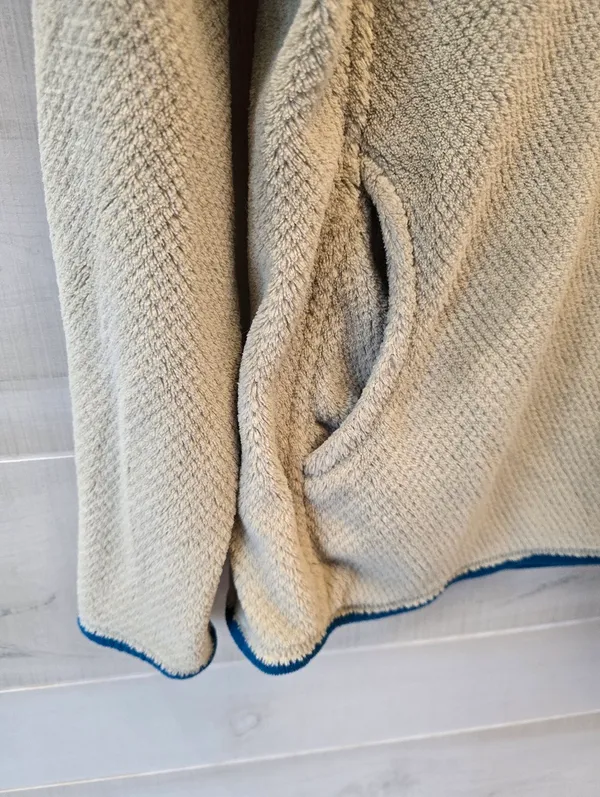 {S} Patagonia Women's Re-Tool Snap-T Pullover Cream Blue - Image 4