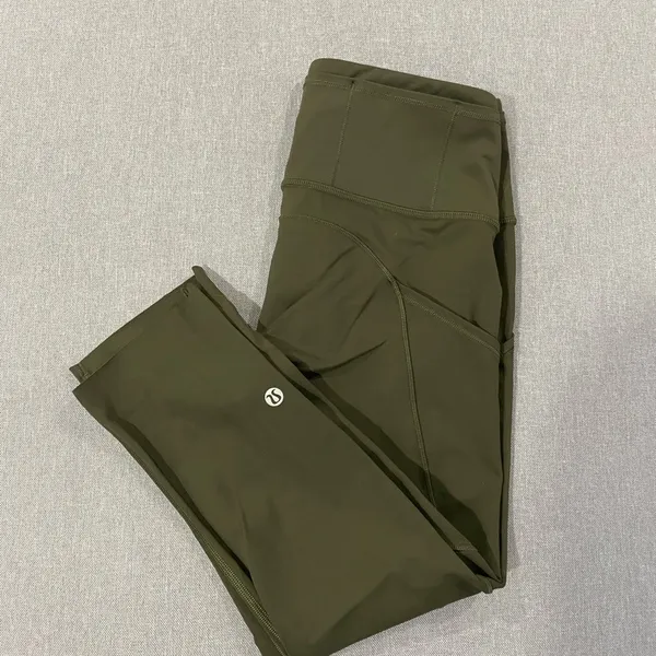 Lululemon High-Rise Olive Green Capri Leggings Size 6 Cropped Activewear Pants - Image 8