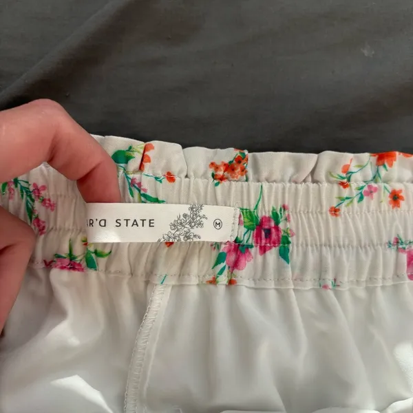Altar’d State Ruffle Lace Floral Shorts - Image 3