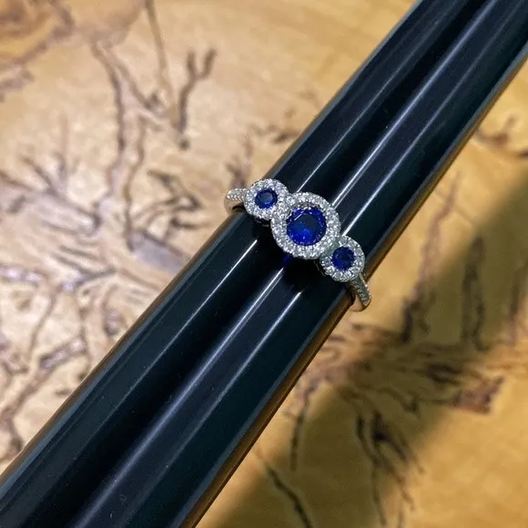 925 Sterling Silver Sapphire Halo Ring Size 9.75 - Image 5