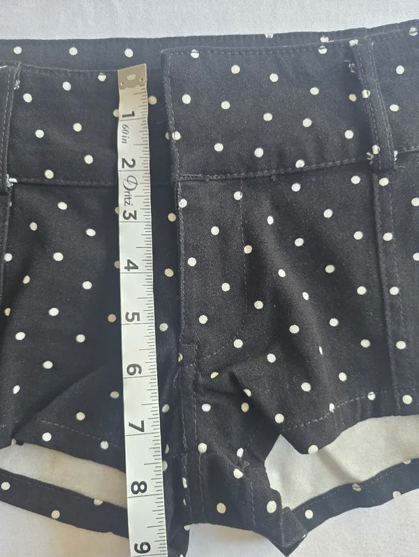 Polka Dot Black White Waistband With Belt Loops Low Rise shorts Women Size M - Image 5