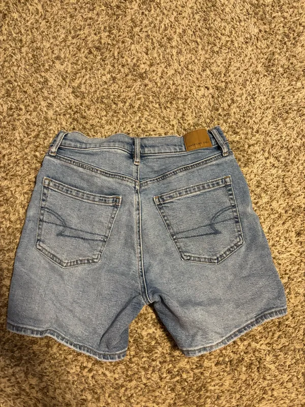American Eagle Relaxed Shorts - Image 2