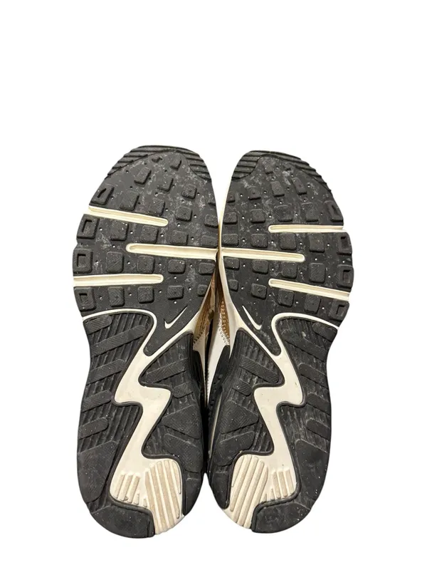 Nike Air Max Excee Sneakers – White / Gold / Black Women’s Size 8.5 - Image 4