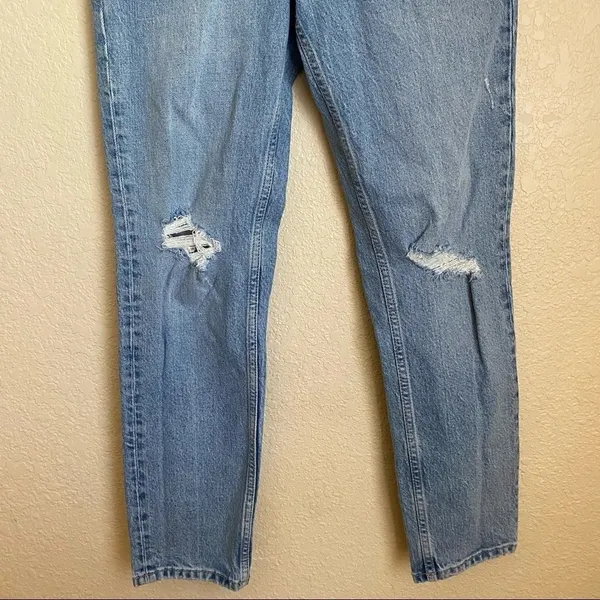 Zara Light Wash High Rise Skinny Distressed Jeans‎ relaxed size 2 - Image 3