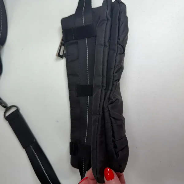 Lululemon Belt Bag Black Crossbody Fanny Pack Red Lining Adjustable Strap Preppy - Image 6