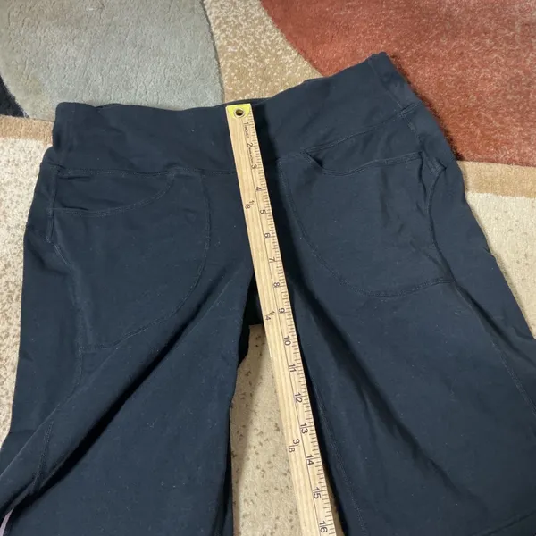 Athleta Be Free Running Granola Girl Shorts Womens M Black Activewear Pockets - Image 5