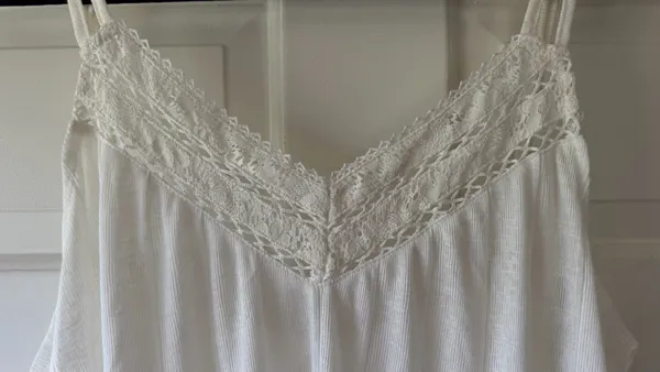 O’Neill White Lace Trim Cami Tank XL Boho Flowy Top - Image 2