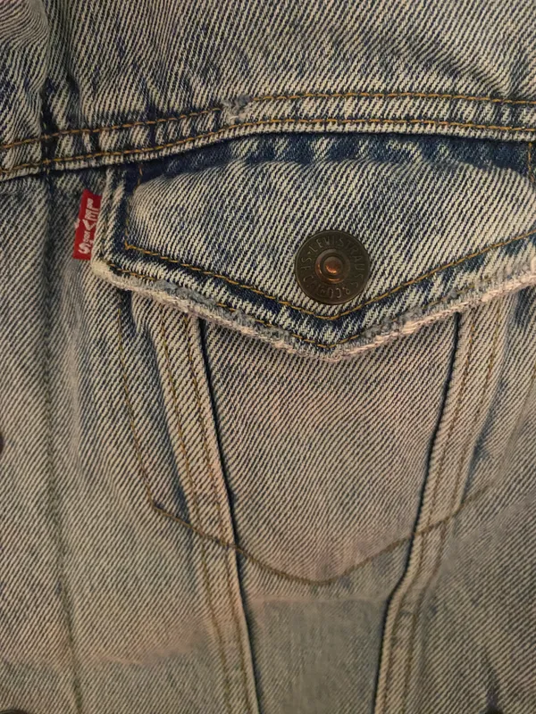 Levi's Sherpa-Lined Denim Trucker Jacket - Image 3