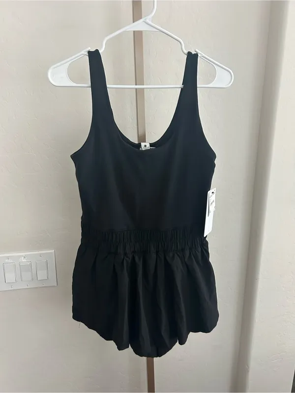 Yogalicious Lux Pati Hybrid Skort Romper Medium NWT - Image 2
