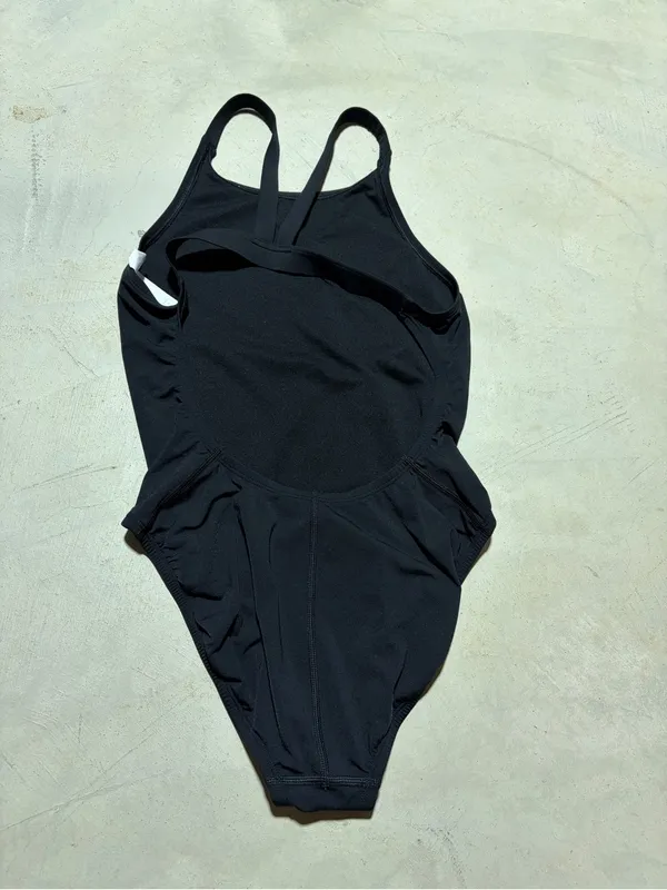 Nike hydrastrong Women’s Black One-Piece Swimsuit 12 - Image 6