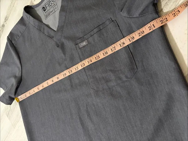 Figs Gray V-Neck Scrub Top & Pants with Green Drawstrings Size Medium - Image 9