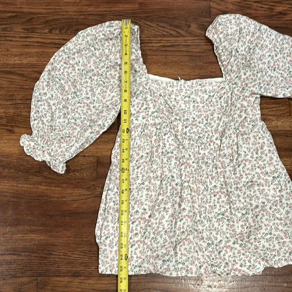 Storia Floral Print Babydoll Blouse Puff Sleeves Square Neckline Size Medium - Image 9