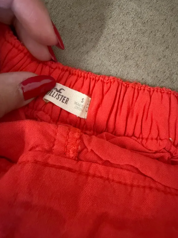 Hollister Red Lace Shorts - Image 4