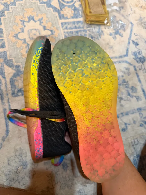 Women’s size 7 Nobull shoes  - Image 4