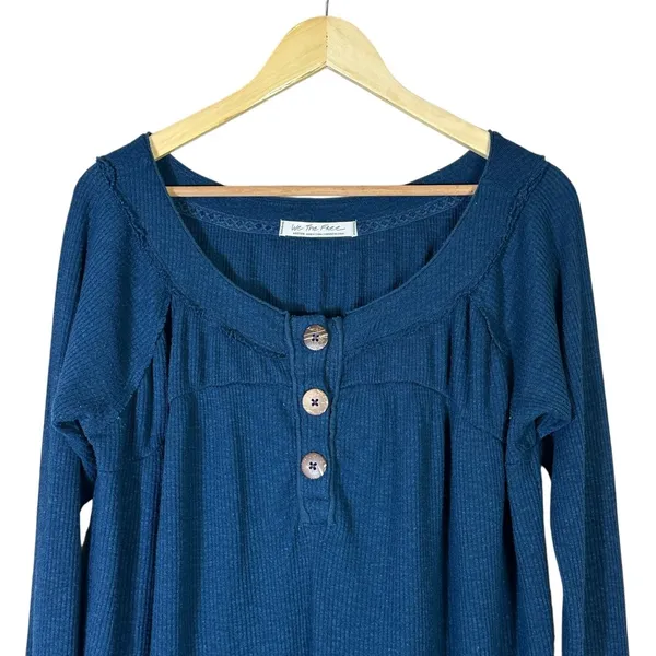 We The Free Must Have Thermal Top Blue Waffle Knit Henley Slouchy Boho Size M - Image 3