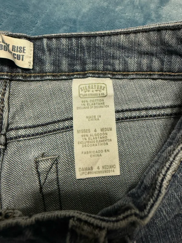 LEVIS Signature Low Rise Bootcut Jeans - Image 4