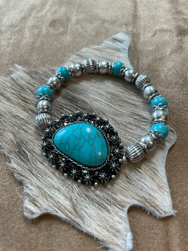 Western women’s faux turquoise and silver stretch bracelets. - Image 8
