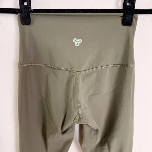 Aritzia TnaAction High Rise Leggings Olive Green‎ XS Full Length Activewear - Image 4