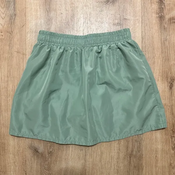 AERO SPORT | Women's Green Snap Front Lined Athleisure‎ Athletic Skort Skirt, M - Image 2