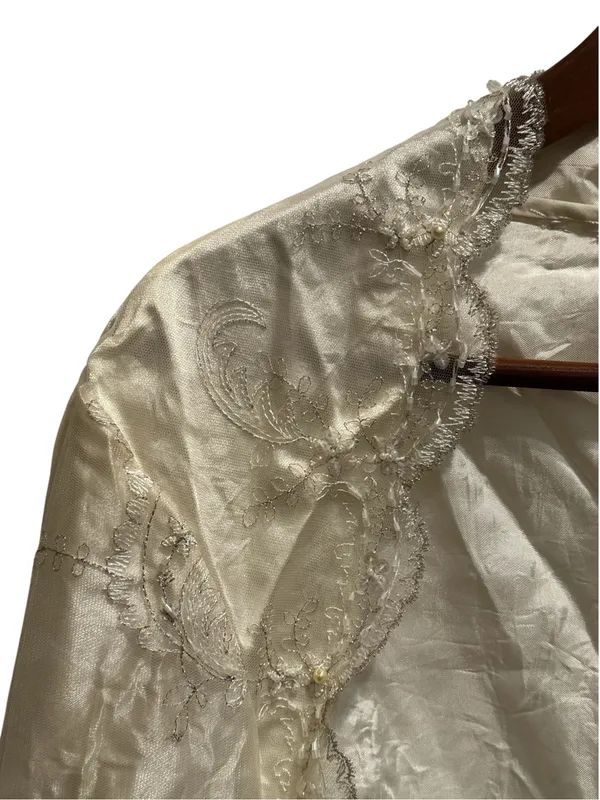 VTG Cream Embroidered Sequin Bolero Jacket Scalloped Edwardian Cottage Bridal - Image 5