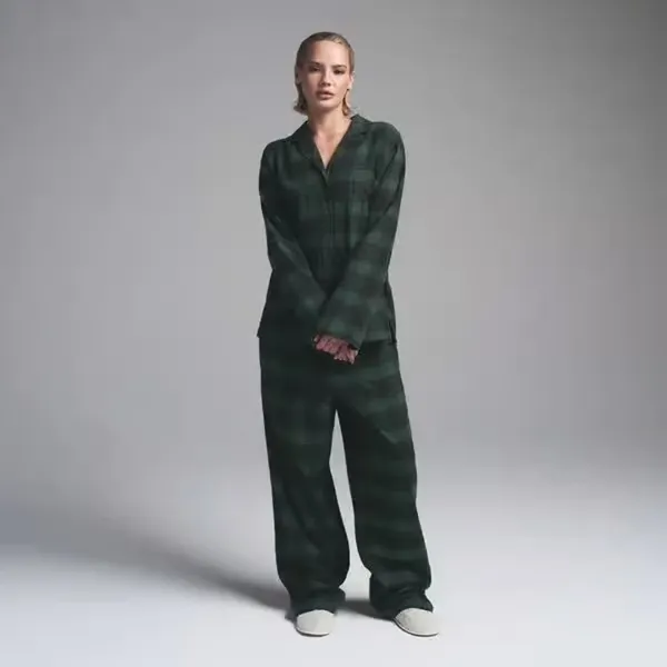 Skims Women's Green Long Sleeve Button Up Plaid Sleep Flannel Shirt Top Size M - Image 2