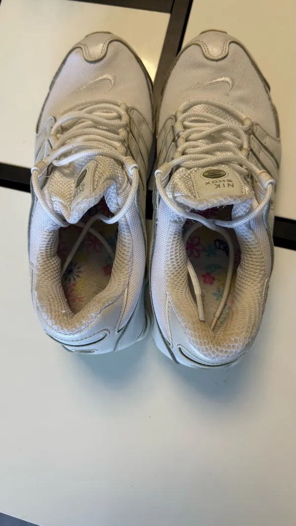 Vintage Nike Shox NZ "White Metallic Silver" - Y2K Aesthetic - Women's Size 9 / EUR 40.5 - Image 7