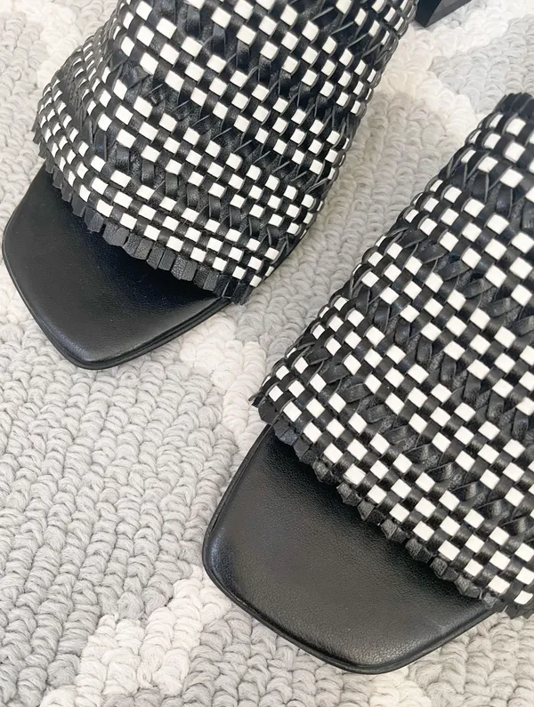 Topshop Black And White Weave Low Block Heel Mule Sandal - Image 3