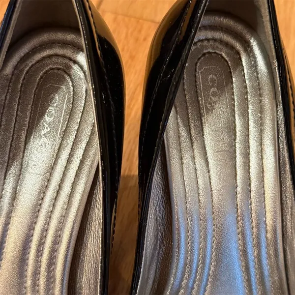Coach Women's Black Patent Leather Stiletto Pumps Size 6.5 B - Image 3