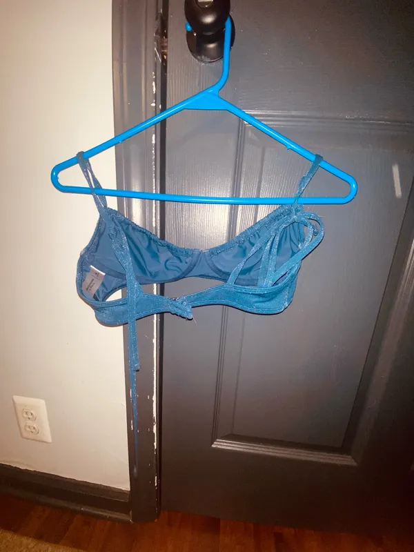 Abercrombie swim top size m underwire has been removed - Image 3