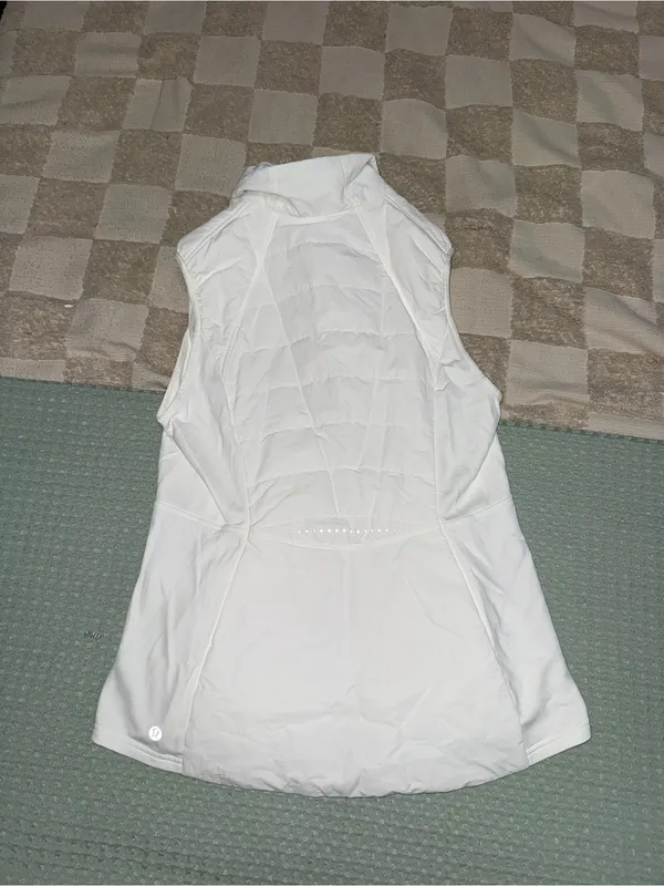 NWOT Lululemon Another Mile Vest White size 6 - Image 6