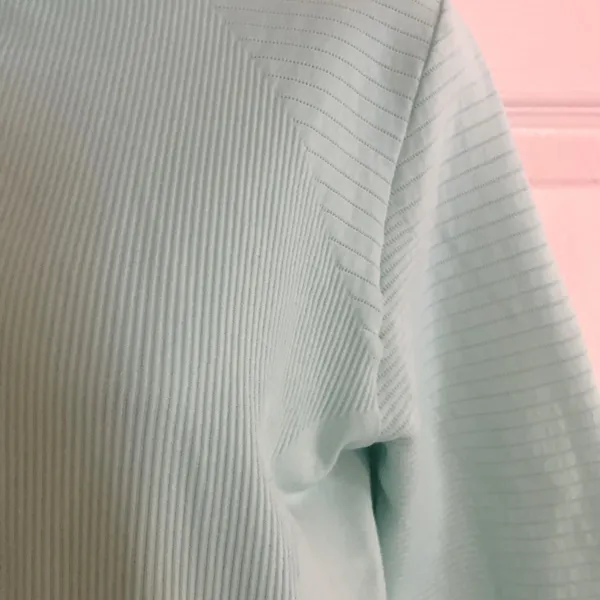 NWOT Athleta Textured Mint‎ Green Turtle Neck Size Medium - Image 5