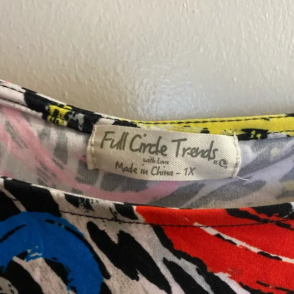Full Circle Trends Women’s Blouse Shirt 1X XL Leopard Lips Print Bright Bust 44” - Image 5