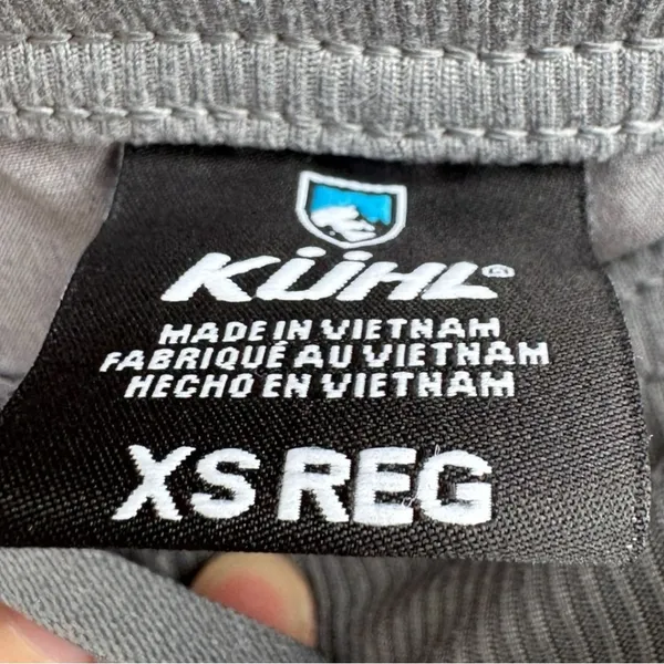 Kuhl Gray Outdoor Pants with Elastic Waistband and Straight Leg Relaxed Fit - Image 10