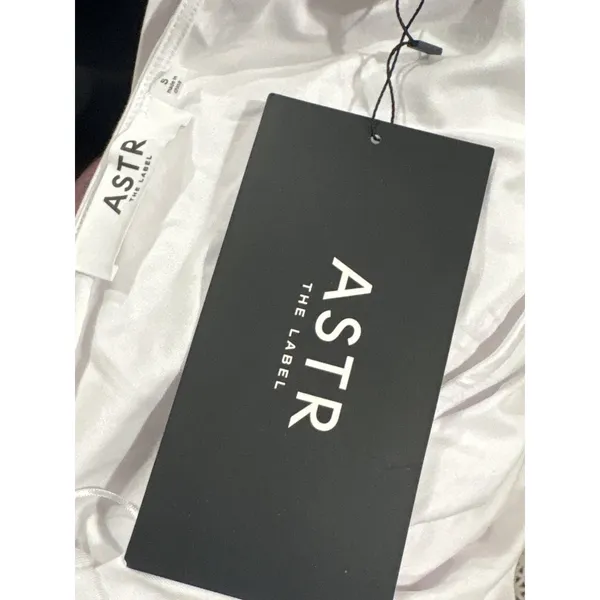 ASTR the Label Kora Top in White Small New Womens Long Sleeve Tee - Image 8