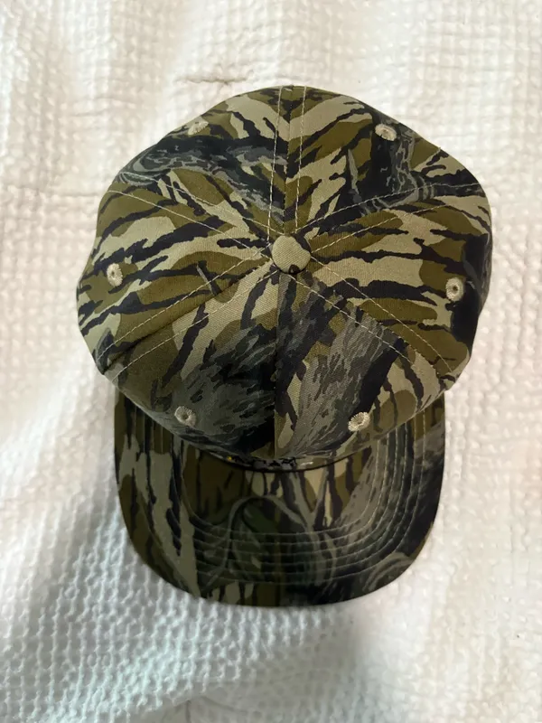 Delta Feather Hat Co. ‘Man’s Best Friend’ (Treestand) - Image 6