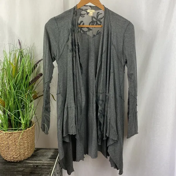 Anthropologie Tiny Gray Open Front Embroidered Floral Cardigan Sweater M - Image 2