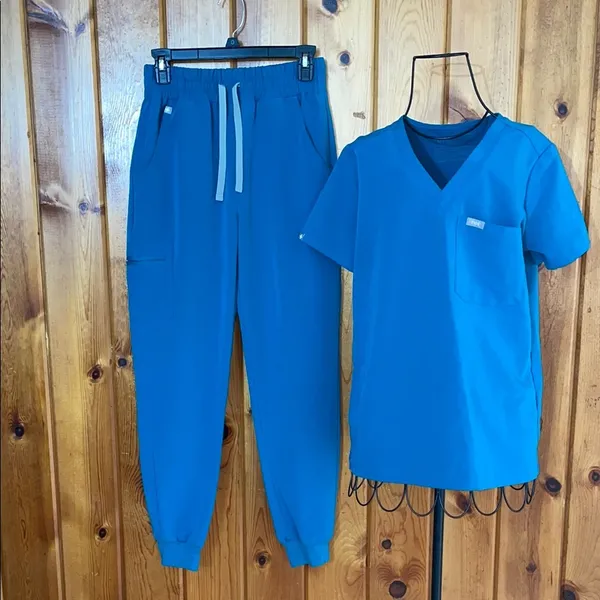 Blue Scrub Set with Jogger Pants blue fig scrubs size small/XS Zamora/caterina - Image 4