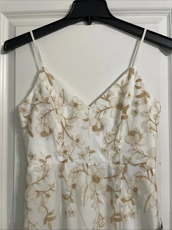 Starleena Cream and Taupe Floral Embroidered Bodycon Midi Dress Size Small NWT - Image 6