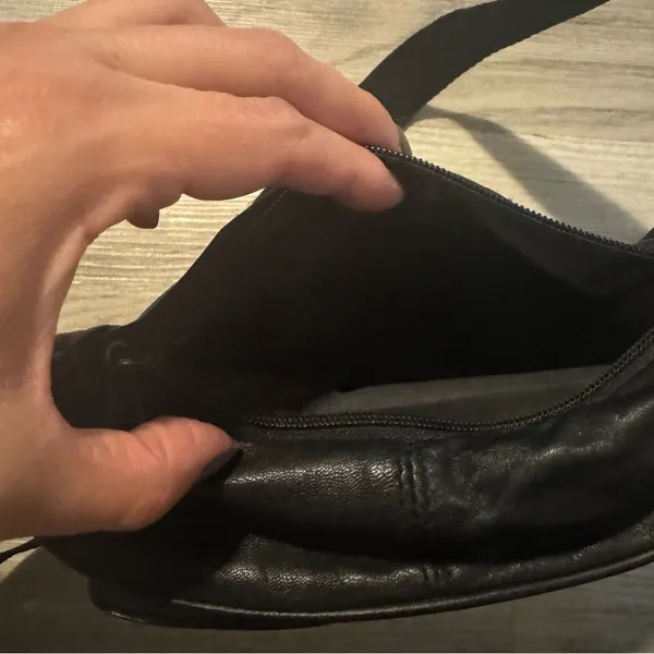 Source Unknown Belt Bag/Fanny Pack-black with adjustable waist. Unbranded. - Image 3