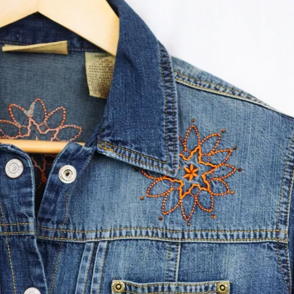 Wrangler Ladies' Snap Button Denim Embroidered Western Shirt Medium - Image 6