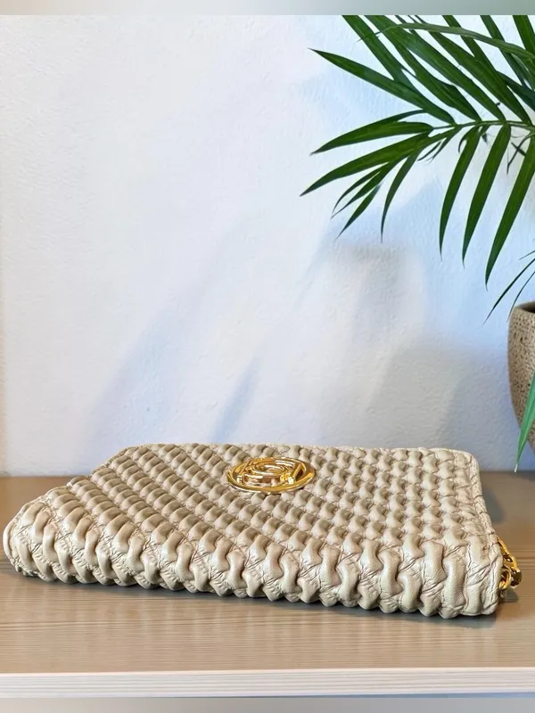 Bebe Woven Clutch Purse Chain Strap Beige Gold Tone Logo Bag - Image 5