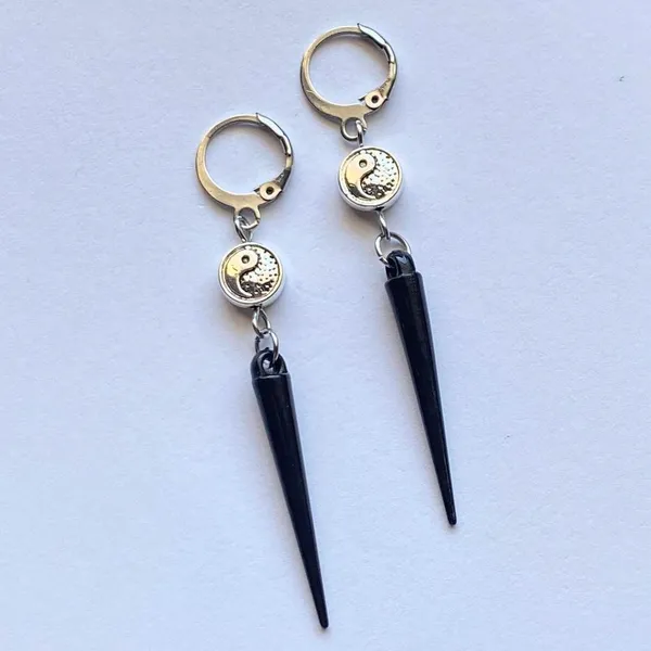 Handmade grunge punk funky edgy style yin yang & spike charms unique earringsψ(｀∇´)ψ🖤 - Image 5