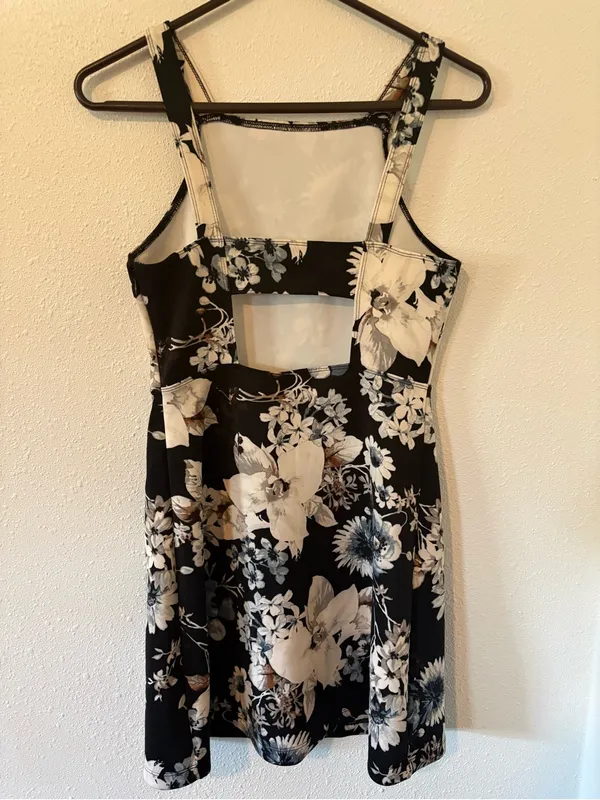 Abercrombie & Fitch Floral Sleeveless Mini Dress - Image 2