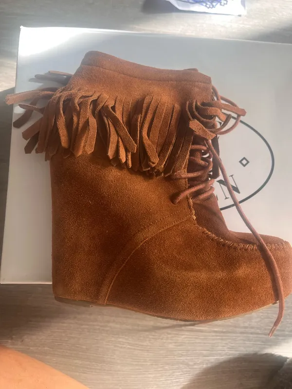 Steve Madden Fringe Booties Suede size 6 - Image 2