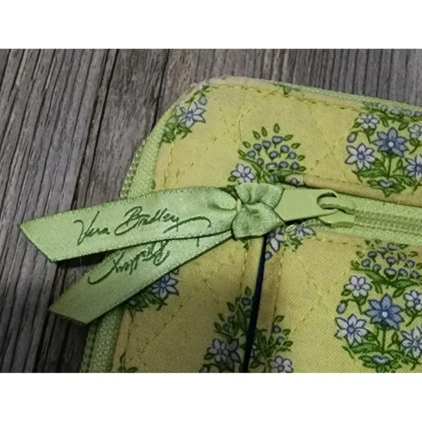 Vintage‎ Vera Bradley Women's Floral Citrus Green Zip Around Wristlet Wallet - Image 6