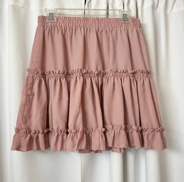 SheIn Pink Ruffle Valentine's Day Skirt Size Large - Image 2