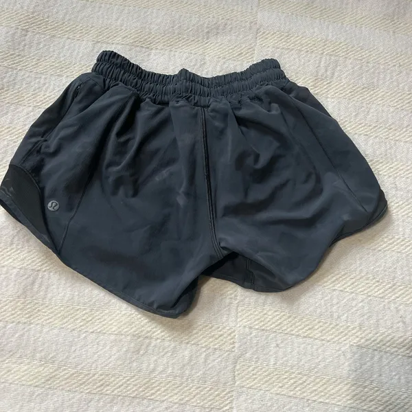 Lululemon Hotty Hot Low-Rise Lined Short 4" size 2‎ - Image 3