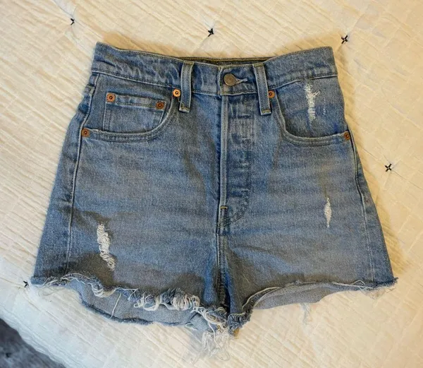 LEVI’S Ribcage Denim Shorts High Rise Button Fly Distressed Raw Hem Size 24 - Image 3